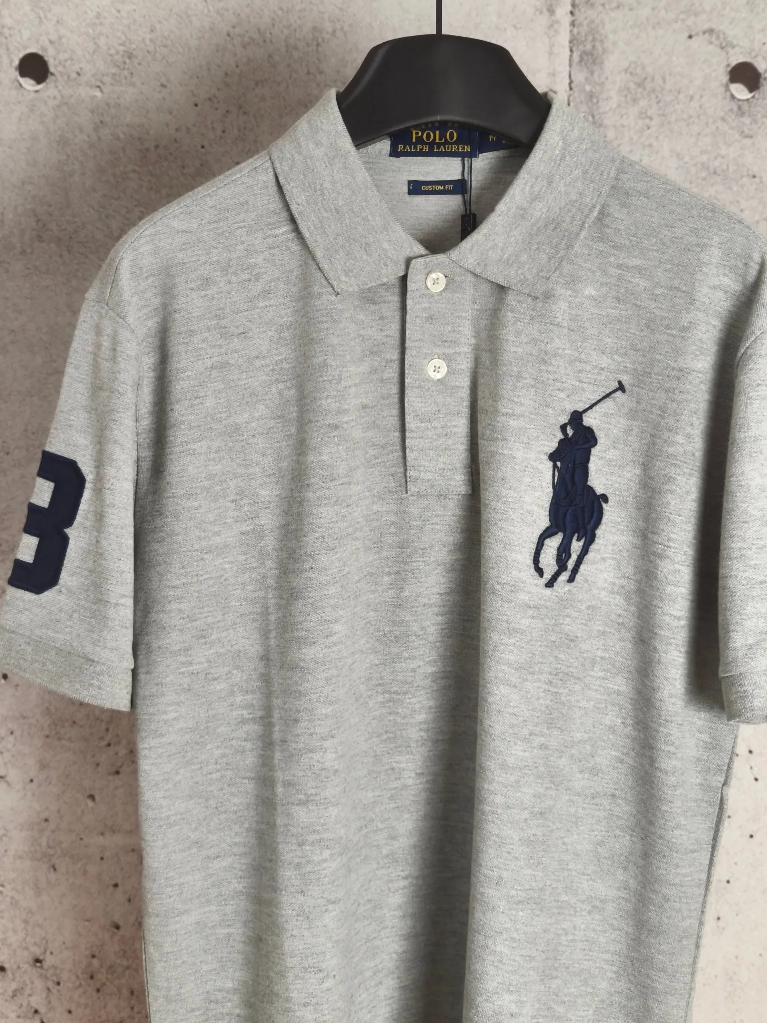 P180 Ralph Lauren large embroidered polo shirt with lapel and short sleeves. High-end quality. Complete with three labels, comfortable and breathable, classic and simple, exquisite and fashionable. The details show high-end quality. Color: black, white, gray, navy. Size: M-XXL